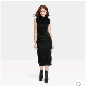 New - Elegant Black Midi Dress